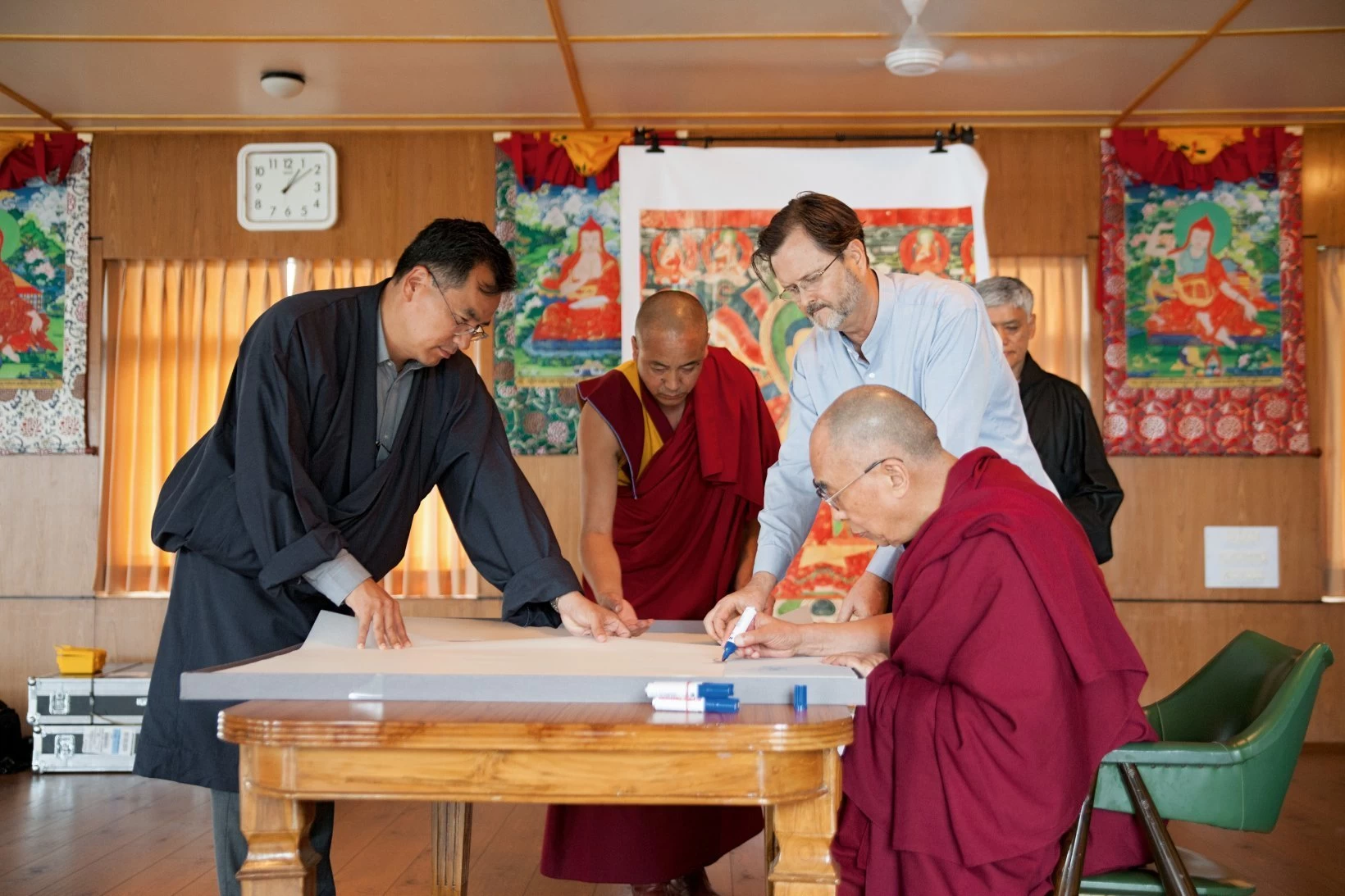 Taschen Murals Of Tibet. Thomas Laird 6 Taschen Murals Of Tibet. Thomas Laird - Image 4