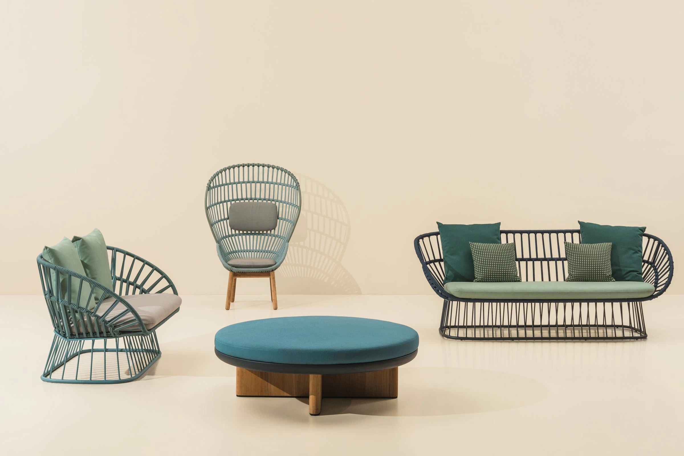 Cala Outdoor Centre Table 6 Cala Outdoor Centre Table - Image 4