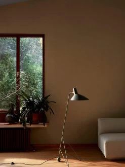 &Tradition Tripod HM8 Floor Lamp -Furniture & Decoration Shop ATD Retail 2021 Tripod HM8 Develius EV1C 1200x1600 1