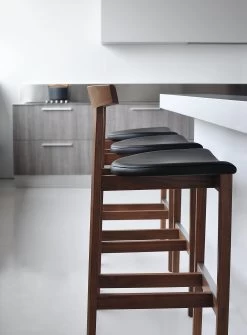 Torii Stool 19 Torii Stool -Furniture & Decoration Shop BE TOR002 INSITU HI 01