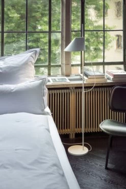 Louis Poulsen Yuh Floor Lamp 16 Louis Poulsen Yuh Floor Lamp -Furniture & Decoration Shop CM 1535 7304 76011