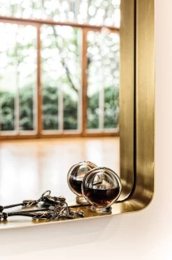 Cypris Mirror -Furniture & Decoration Shop ClassiCon cypris mirror detail photo breidt