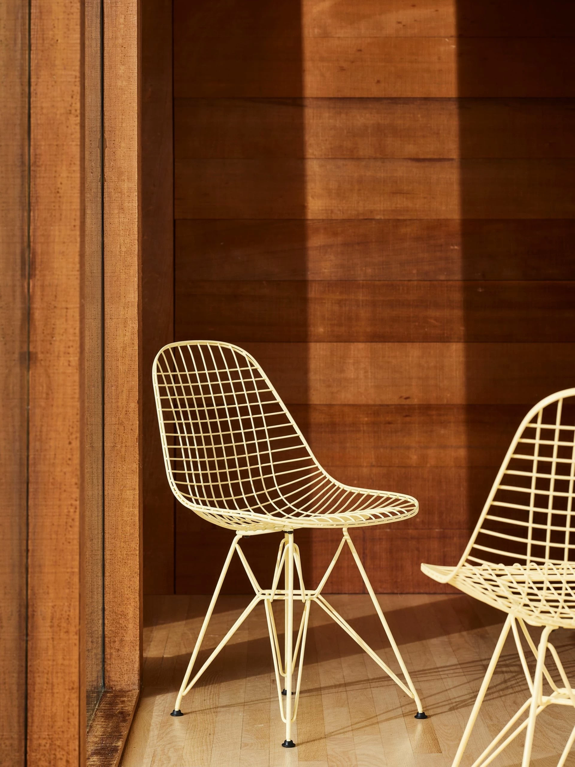 Herman Miller X HAY Eames Wire Chair With Upholstered Seat In Powder Yellow 11 Herman Miller X HAY Eames Wire Chair With Upholstered Seat In Powder Yellow - Image 9