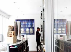 E > Return On Experience -Furniture & Decoration Shop Spread 03