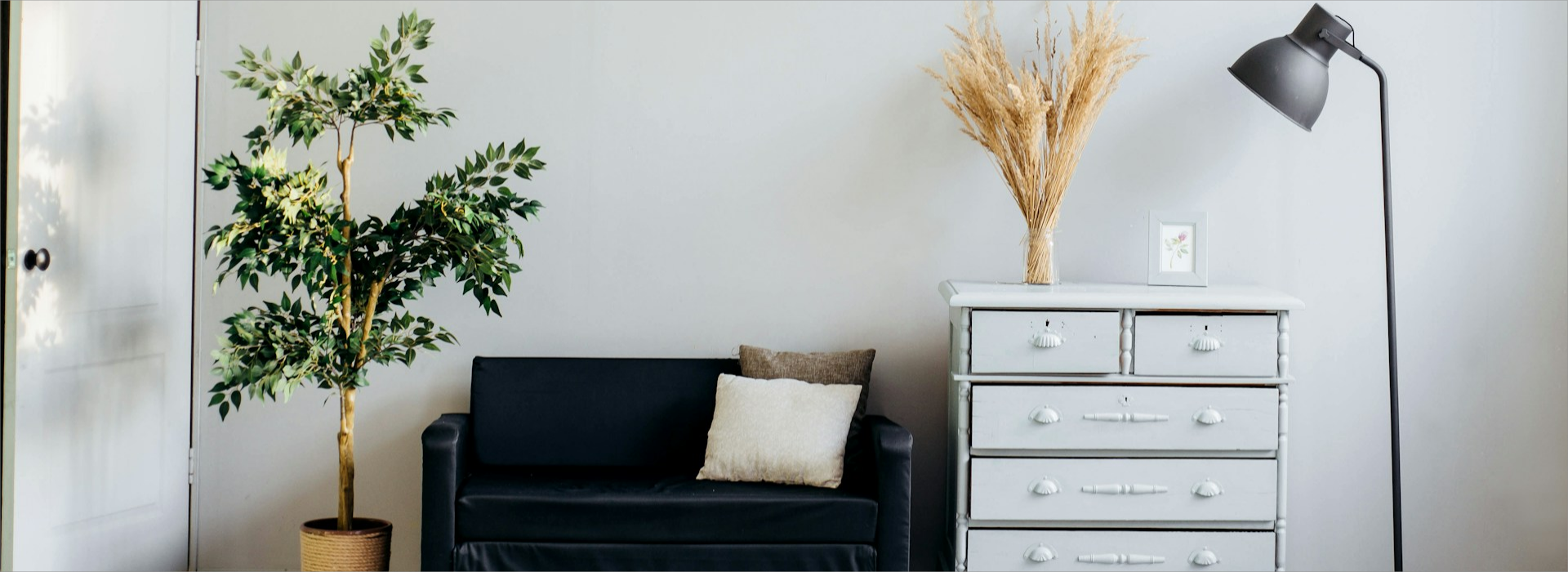 Furniture & Decoration Shop 3 Furniture & Decoration Shop -Furniture & Decoration Shop alexandra gorn JIUjvqe2ZHg unsplash1