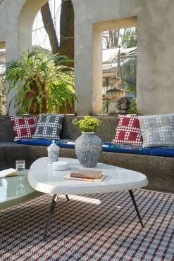 Mexique Outdoor Low Table -Furniture & Decoration Shop cq5dam.thumbnail.768.768 17 430e9ee9 9a86 4d65 b926 86bfa3532ebb