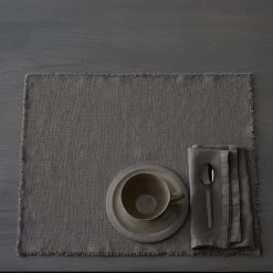 Maya Placemat -Furniture & Decoration Shop society limonta maya americana tavola fumo lino 01 1400x b3272e7f 7c5d 4389 a0e2 26d0f875fc66